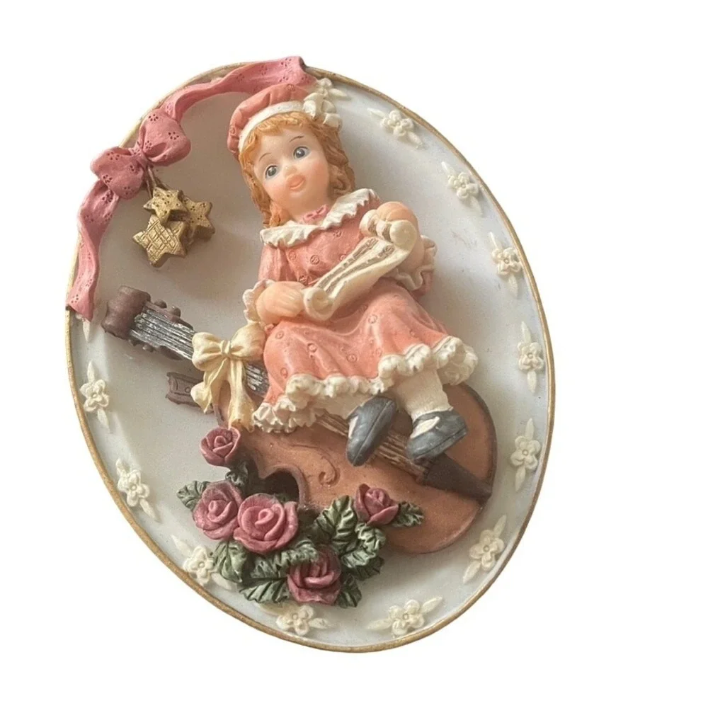 Vintage Turtle King Corp Victorian Girls 3D Resin Wall Plaques Set of 3 Pink